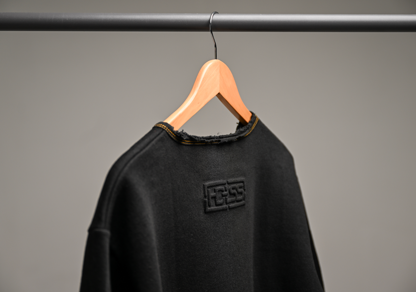 SHRTSLV - Black w/Gold